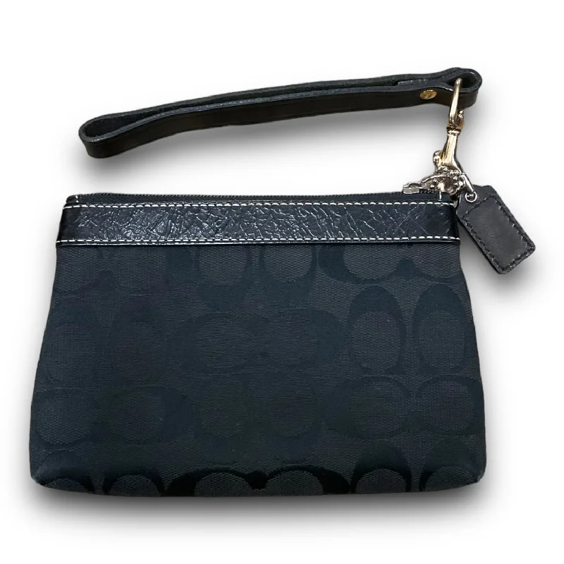 Wristlet Designer By Coach  Size: Medium