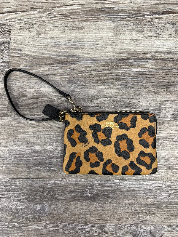 Wristlet Designer By Coach  Size: Small