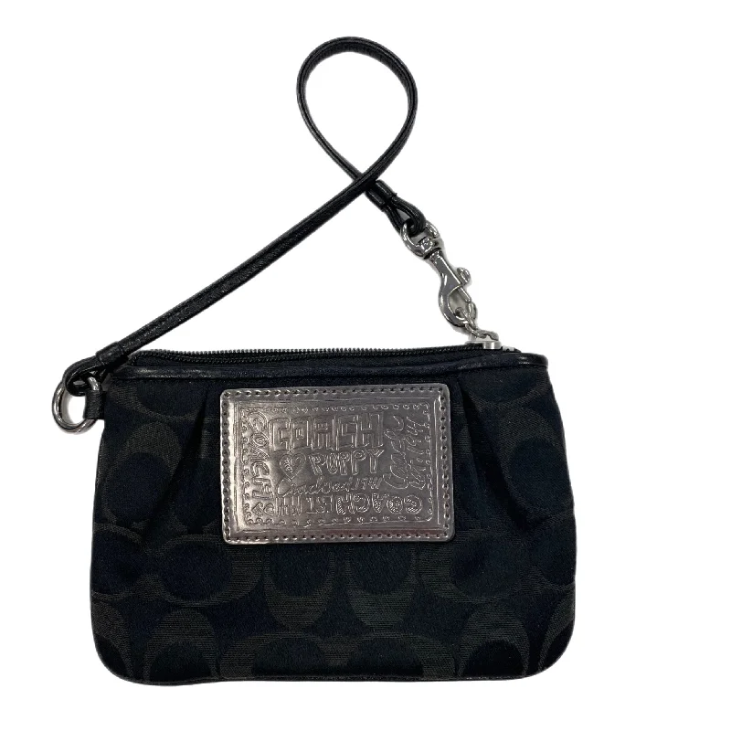 Wristlet Designer By Coach  Size: Small