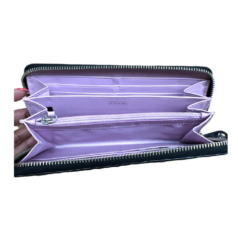 Wallet By Coach  Size: Medium