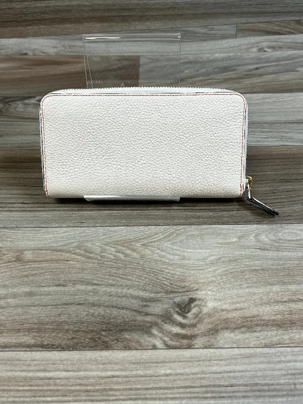 Wallet Designer By Coach  Size: Large