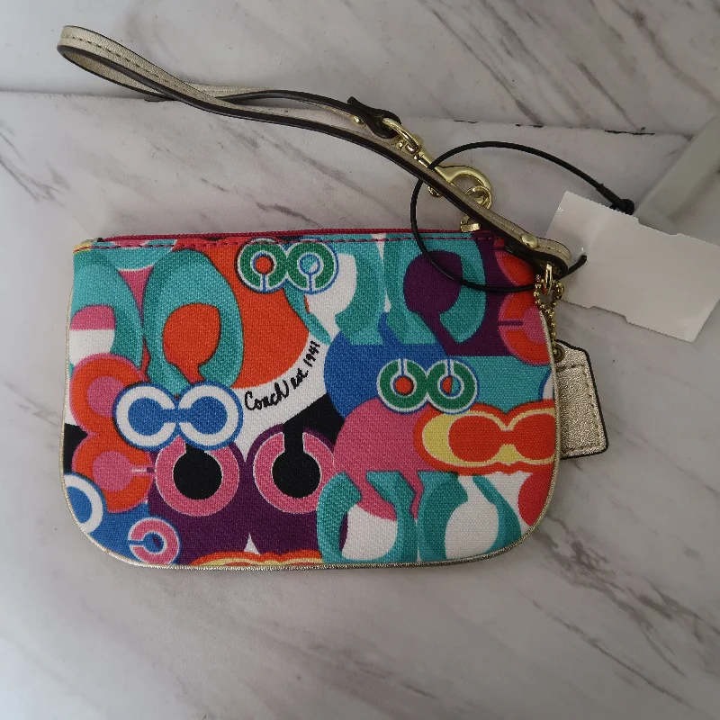 Wristlet By Coach  Size: Small