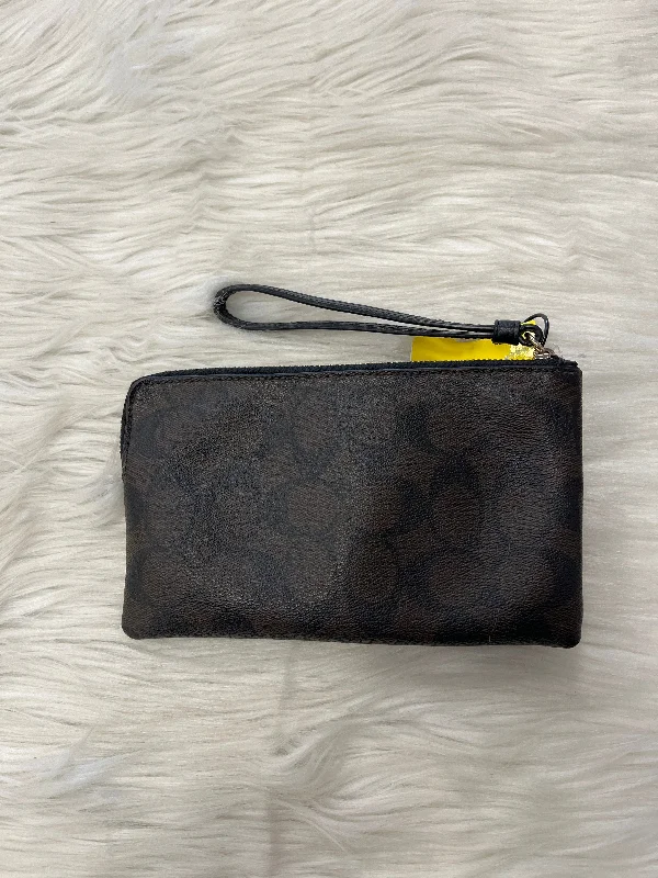 Wristlet By Coach  Size: Small