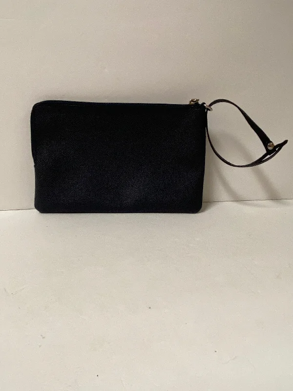 Wristlet Designer By Coach  Size: Large