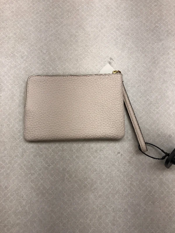 Wristlet Designer By Coach  Size: Large