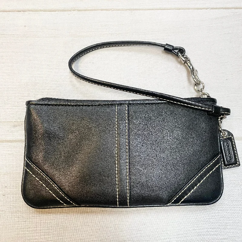 Wristlet Designer By Coach  Size: Medium