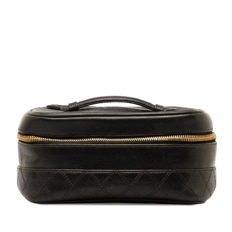 Chanel CC Lambskin Vanity Case (SHG-US9oms)