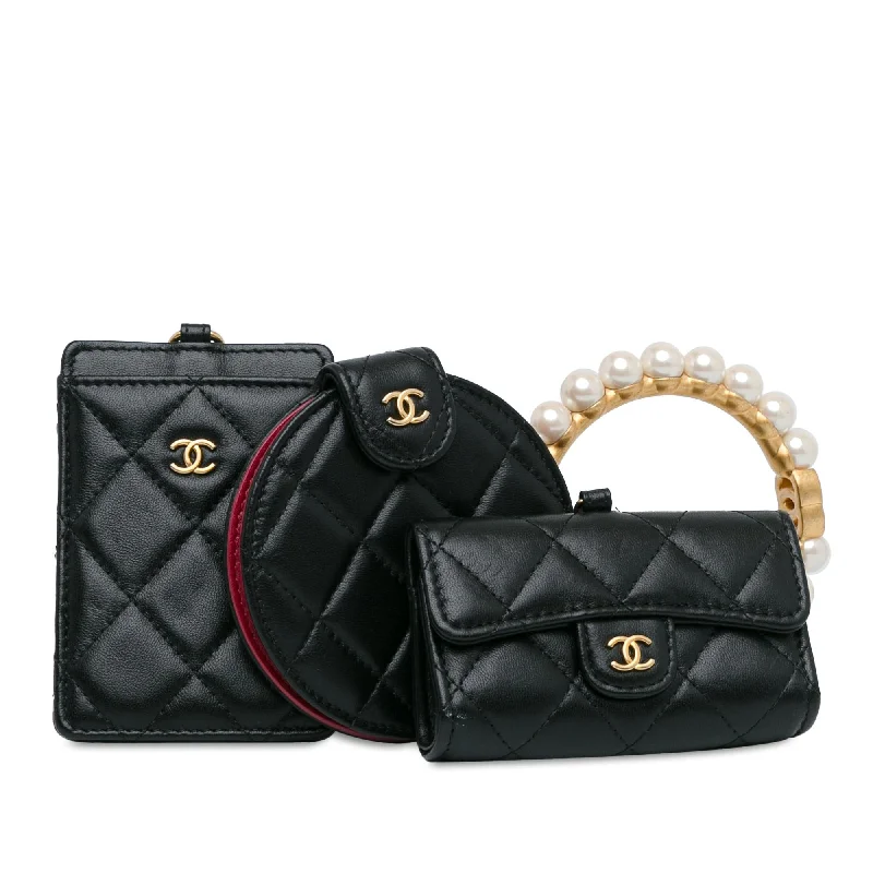 Chanel Lambskin Pearl Crown CC Wristlet Multi Pouches (SHG-CYcxUW)