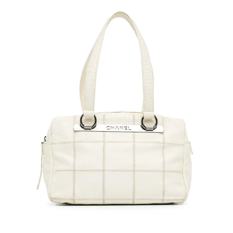 Chanel Square Stitch LAX Bowler Bag (SHG-MakcWZ)