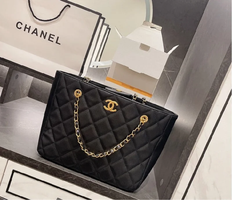 Chanel Black woman shoulder Handbag