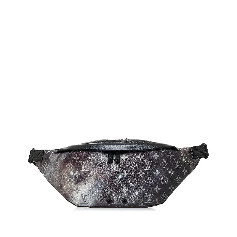 Louis Vuitton Monogram Galaxy Discovery Bumbag (SHG-flaL4J)