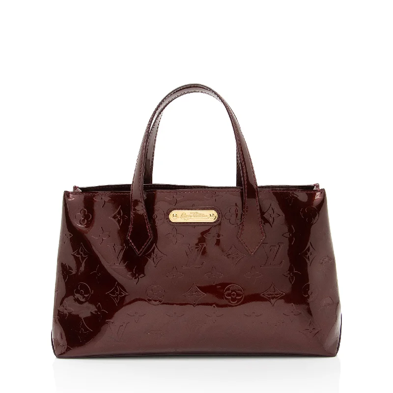 Louis Vuitton Monogram Vernis Wilshire PM Tote (SHF-eeeczU)